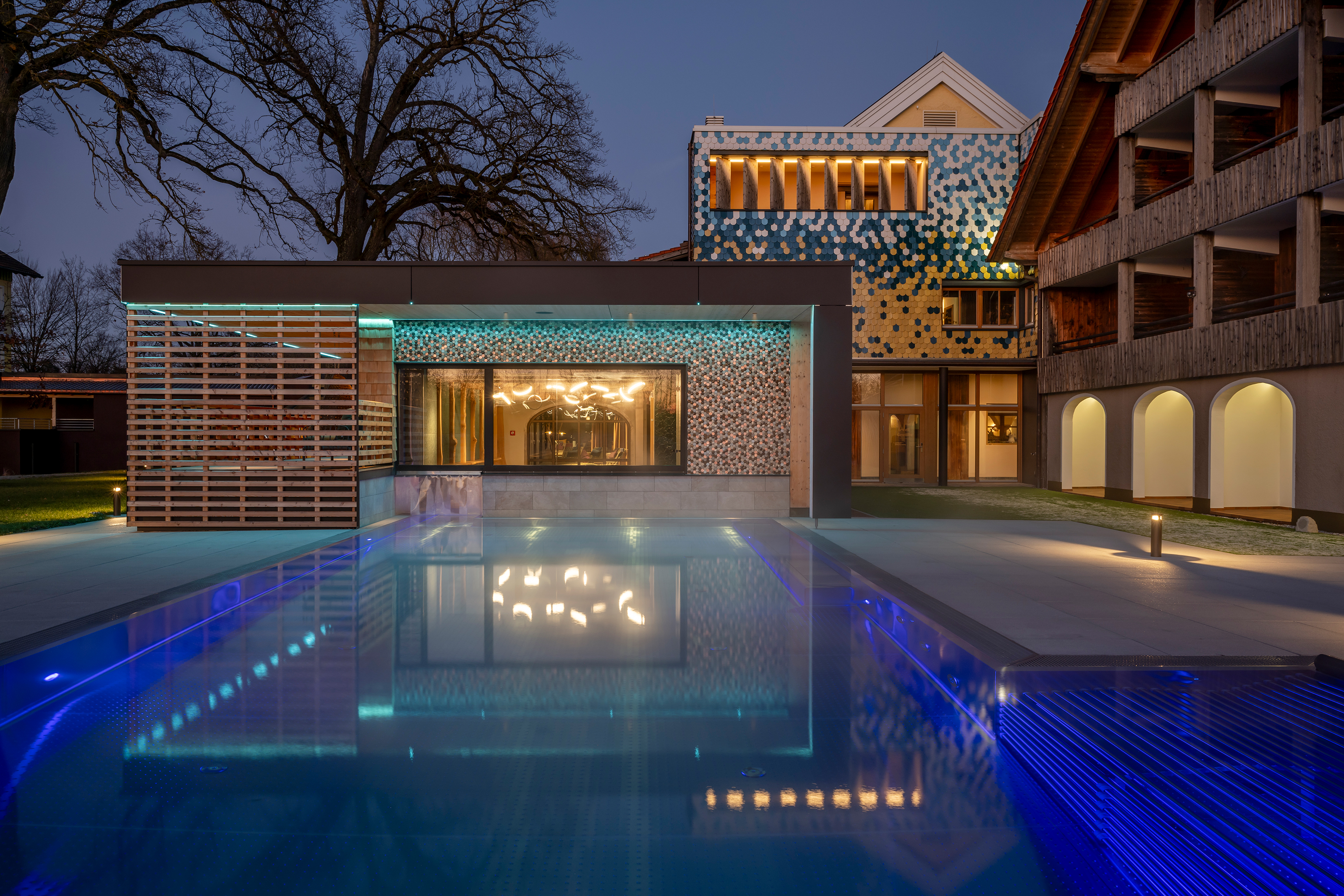 Wellnesshotel: GartenPool bei Nacht - Hotel am Haslinger Hof - Sauna | Spa, Wasser