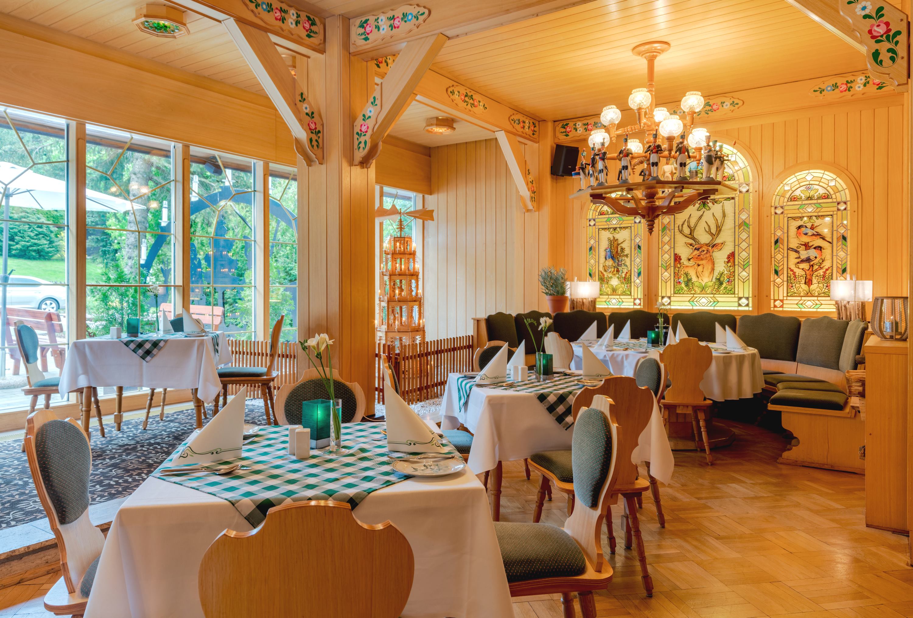 Wellnesshotel: à la Carte Restaurant "Erzgebirgsstube" - Best Western Ahorn Hotel Oberwiesenthal - Adults Only