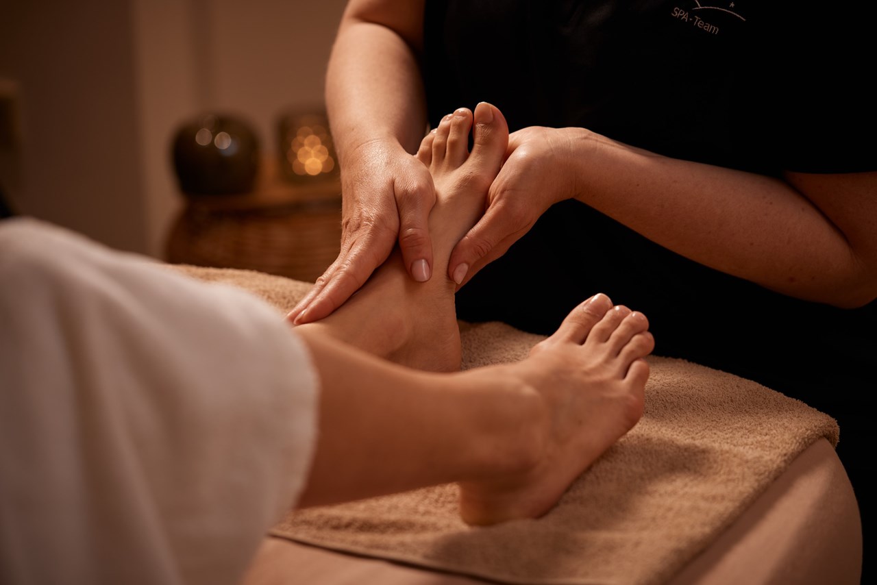 Hanusel Hof Massagen im Detail Wellnessfußmassage