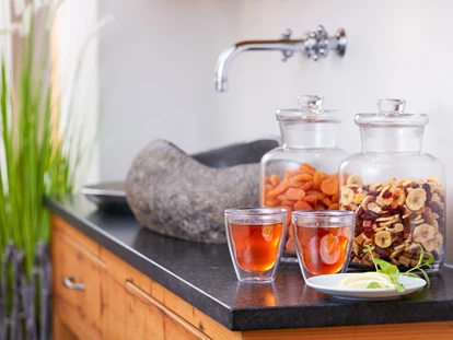 Wellnessurlaub - Fontanella - Tee- und Nussbar im Spabereich - Hanusel Hof