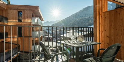 Wellnessurlaub - Pools: Innenpool - Stephanskirchen - AlpenParks Hotel & Apartment Taxacher Kirchberg in Tirol