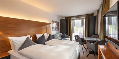Wellnessurlaub - Pools: Innenpool - Stephanskirchen - AlpenParks Hotel & Apartment Taxacher Kirchberg in Tirol