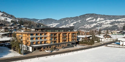 Wellnessurlaub - Pools: Innenpool - Stephanskirchen - AlpenParks Hotel & Apartment Taxacher Kirchberg in Tirol