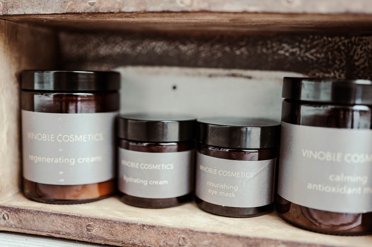 Hotel St. Georg zum See Behandlungen im Detail Vinoble cosmetics