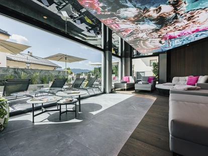 Wellnessurlaub - Sölden (Sölden) - Blick von Innen nach Außen - ART-Aktiv-Spa - Hotel TIROL