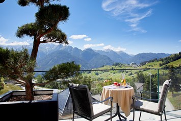 Wellnesshotel: Sonnenterrasse am Dach - Hotel Tirol