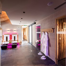 Wellnesshotel: Saunabereich  - Hotel Tirol