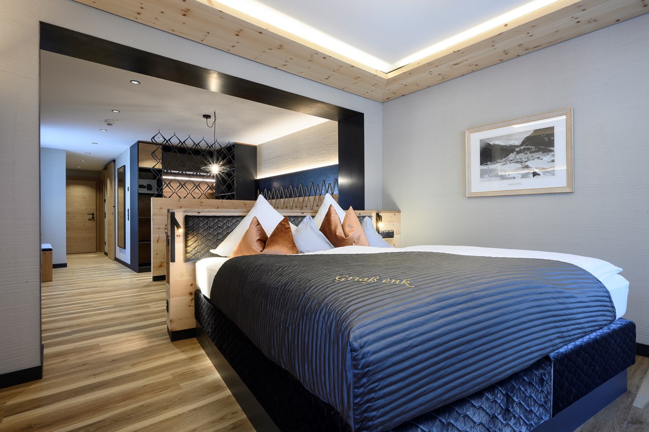Hotel Tirol****alpin spa Zimmerkategorien Doppelzimmer Zirbe