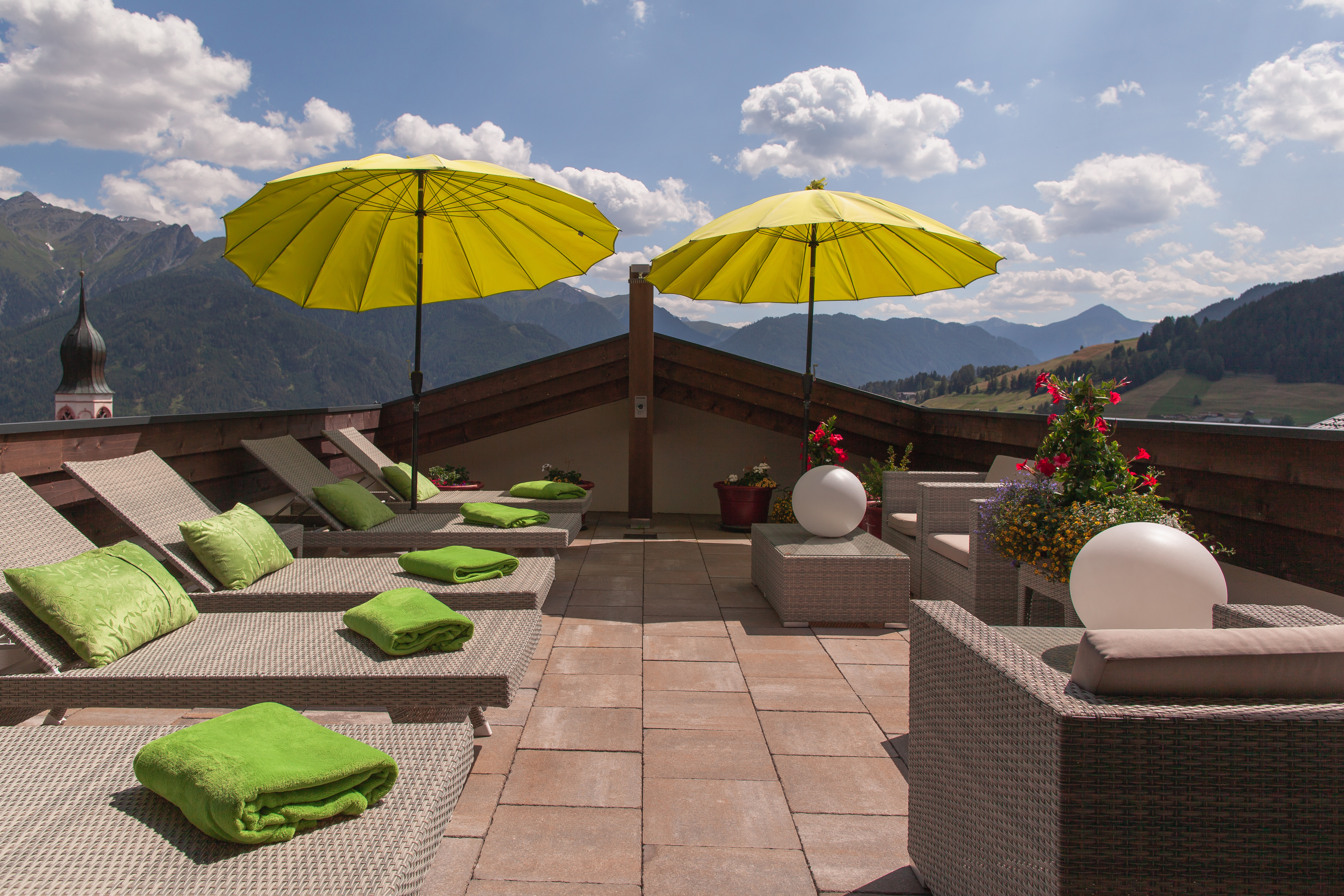 Wellnesshotel: Rooftop Relax Lounge - mein romantisches Hotel Garni Toalstock
