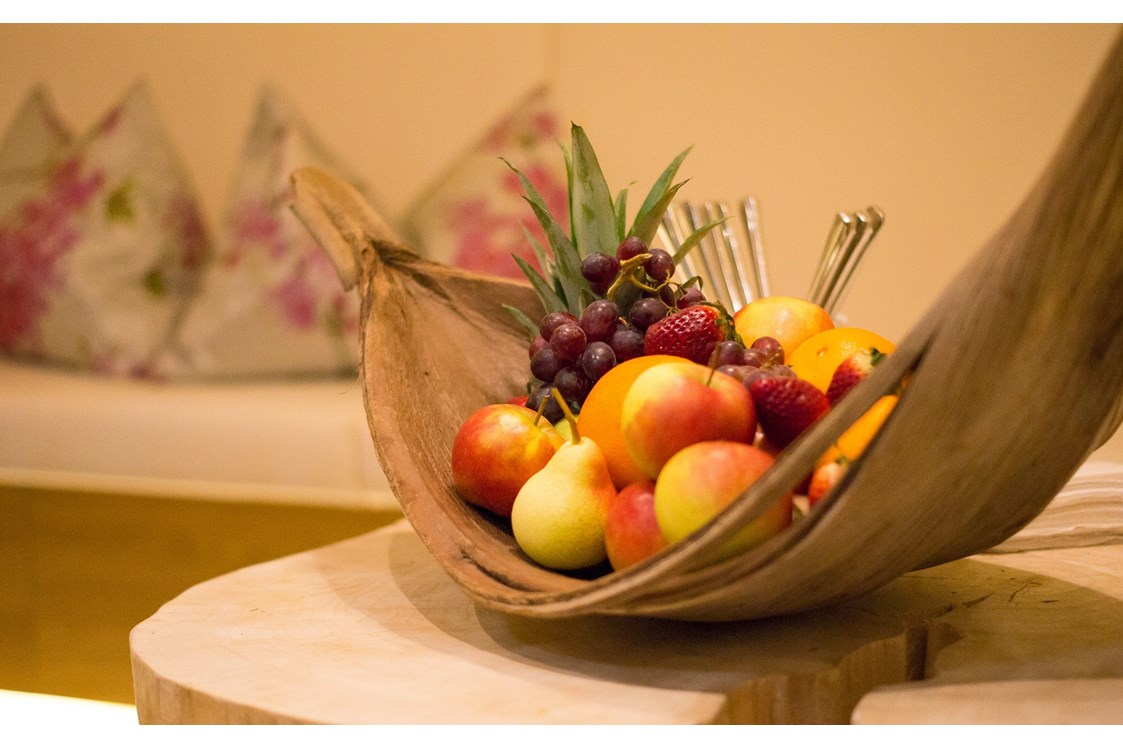 Wellnesshotel: Früchte und Tee im Saunabereich - mein romantisches Hotel Garni Toalstock