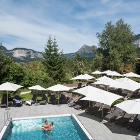 Wellnesshotel: Außenpool beheizt - Hotel Tyrol am Haldensee