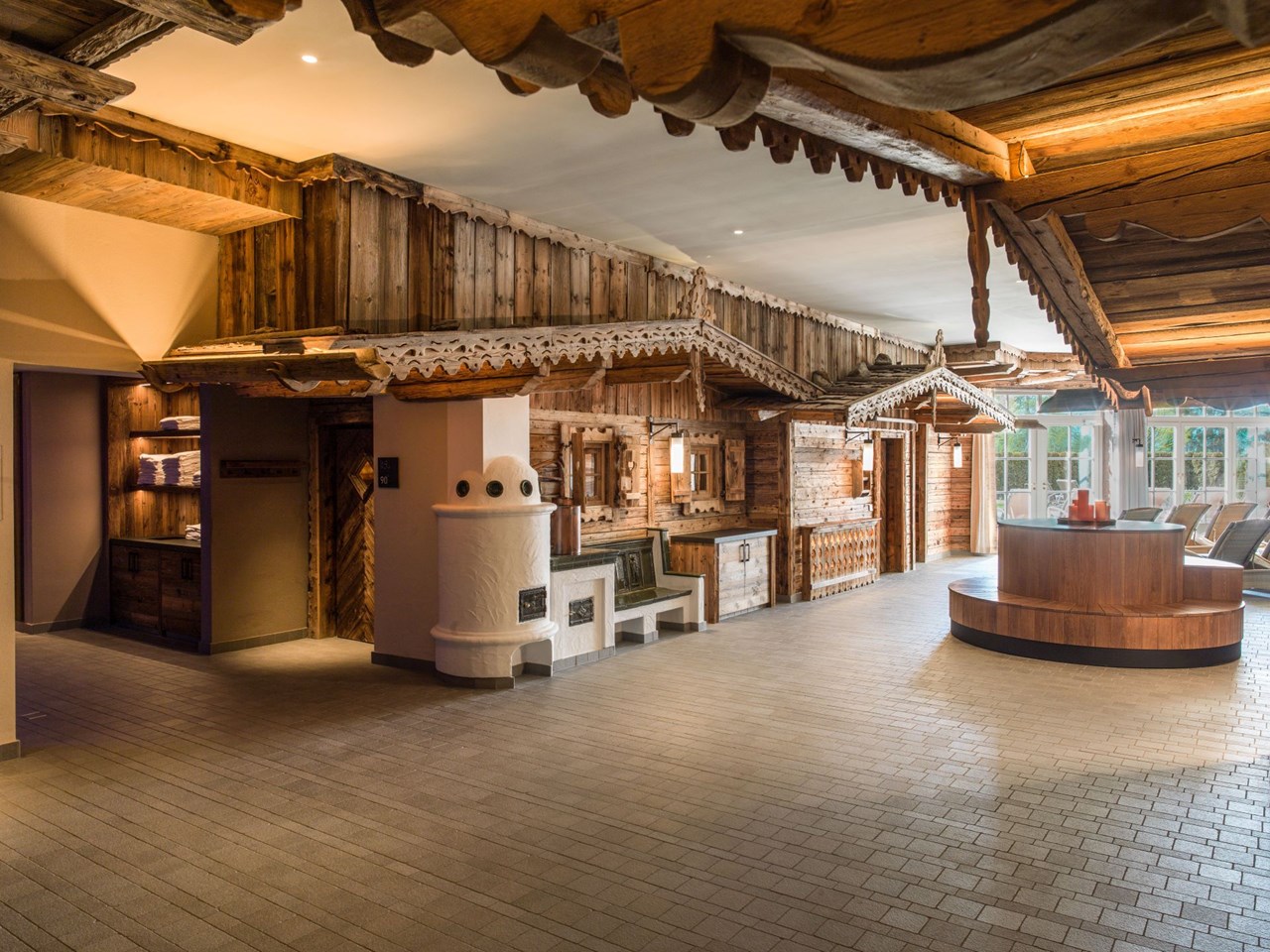 Interalpen-Hotel Tyrol Saunen und Bäder im Detail Tiroler Saunadorf