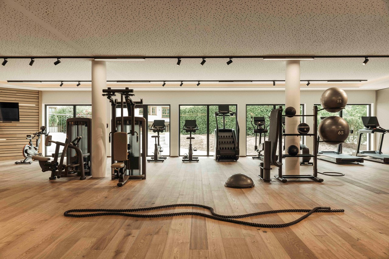 Kaiserlodge  Fitnessangebote im Detail 300 m² Fitnessstudio