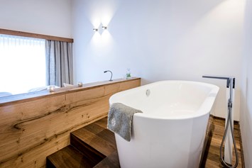 Wellnesshotel: Whirlpool und eigene Sauna im Appartement - Kaiserlodge 