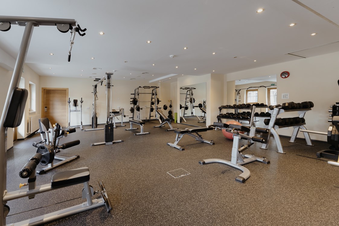 Wellnesshotel: Fitnessstudio mit modernsten Geräten - für die physische Kraft - Kaiserlodge 