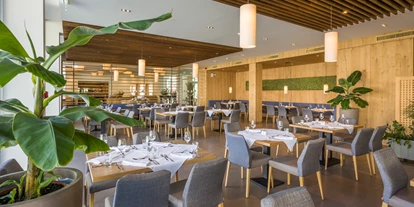 Wellnessurlaub - Pools: Innenpool - Stephanskirchen - Restaurantbereich - Alpenhotel Kaiserfels