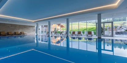 Wellnessurlaub - Pools: Innenpool - Stephanskirchen - Poolbereich - Alpenhotel Kaiserfels