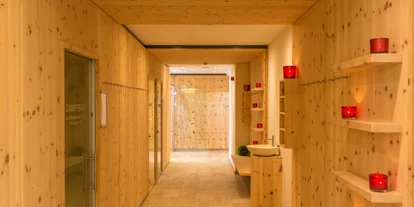 Wellnessurlaub - Pools: Innenpool - Stephanskirchen - Saunabereich - Alpenhotel Kaiserfels