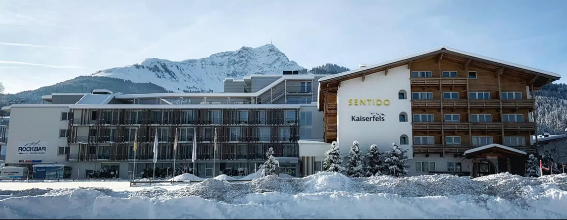 Wellnesshotel: Außenansicht Winter - Sentido alpenhotel Kaiserfels