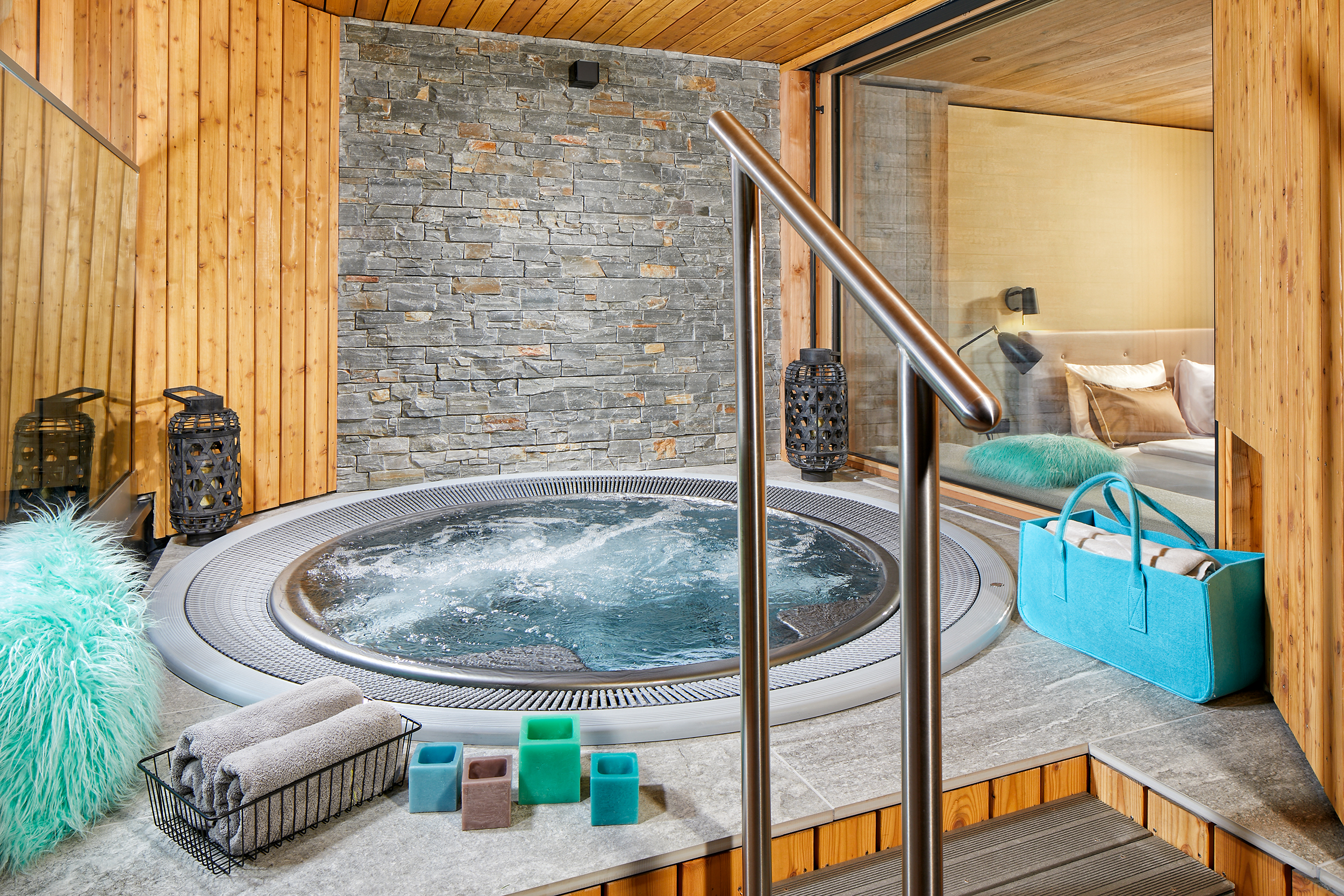 Wellnesshotel: Privat Whirlpool in Spa Suite - Naturhotel Waldklause
