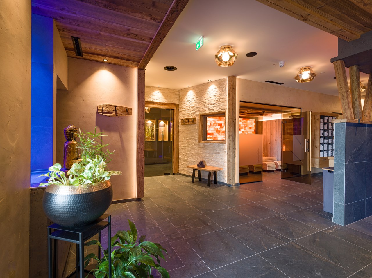 Panorama Royal Saunen und Bäder im Detail Saunawelt