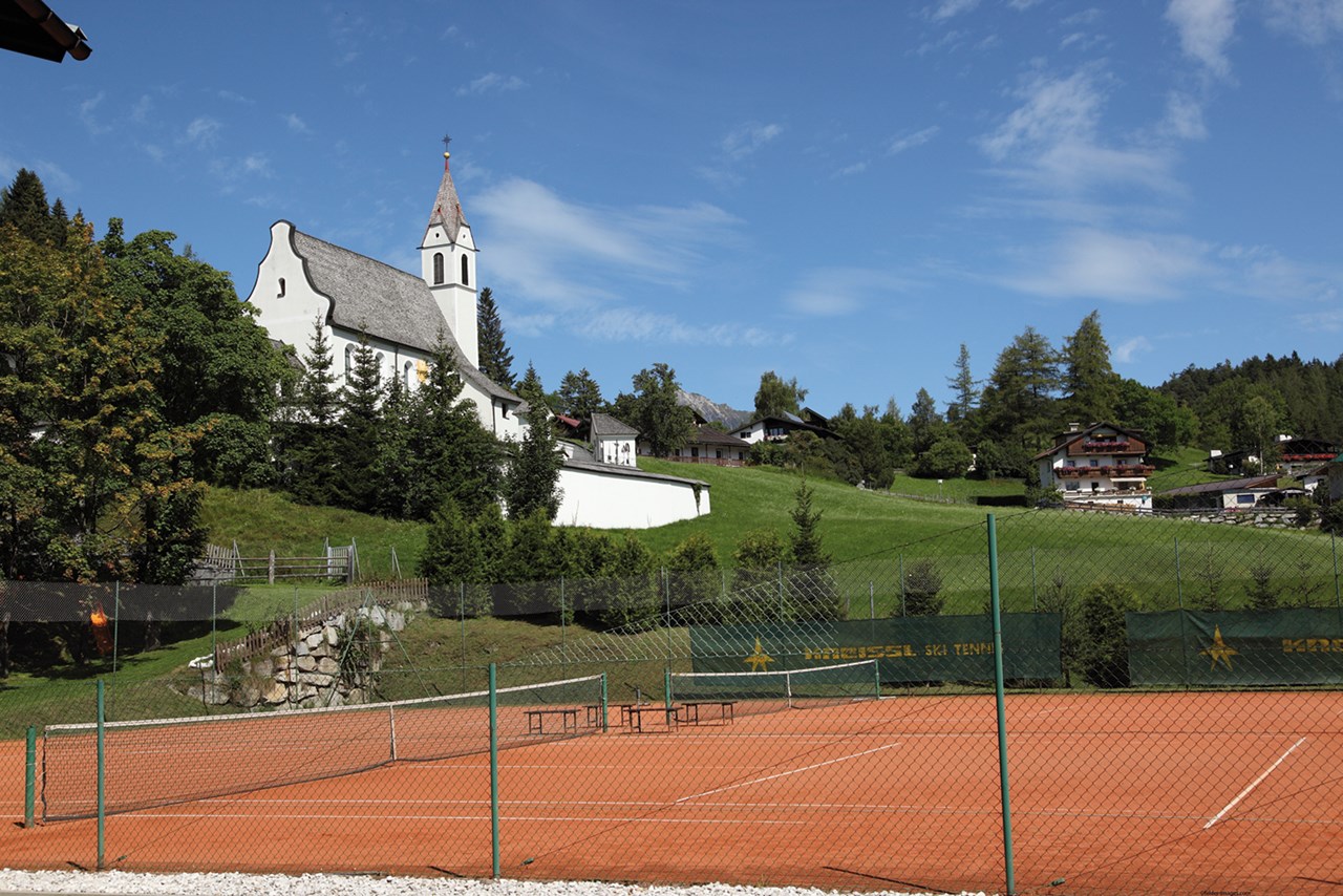 Inntalerhof - DAS Panoramahotel Fitnessangebote im Detail Unsere hauseigenen Tennisplätze