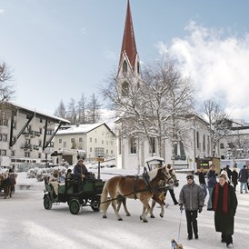 Wellnesshotel: Fußgängerzone Seefeld in Tirol - alpinen Lifestyle im Sommer wie im Winter genießen - Inntalerhof - DAS Panoramahotel