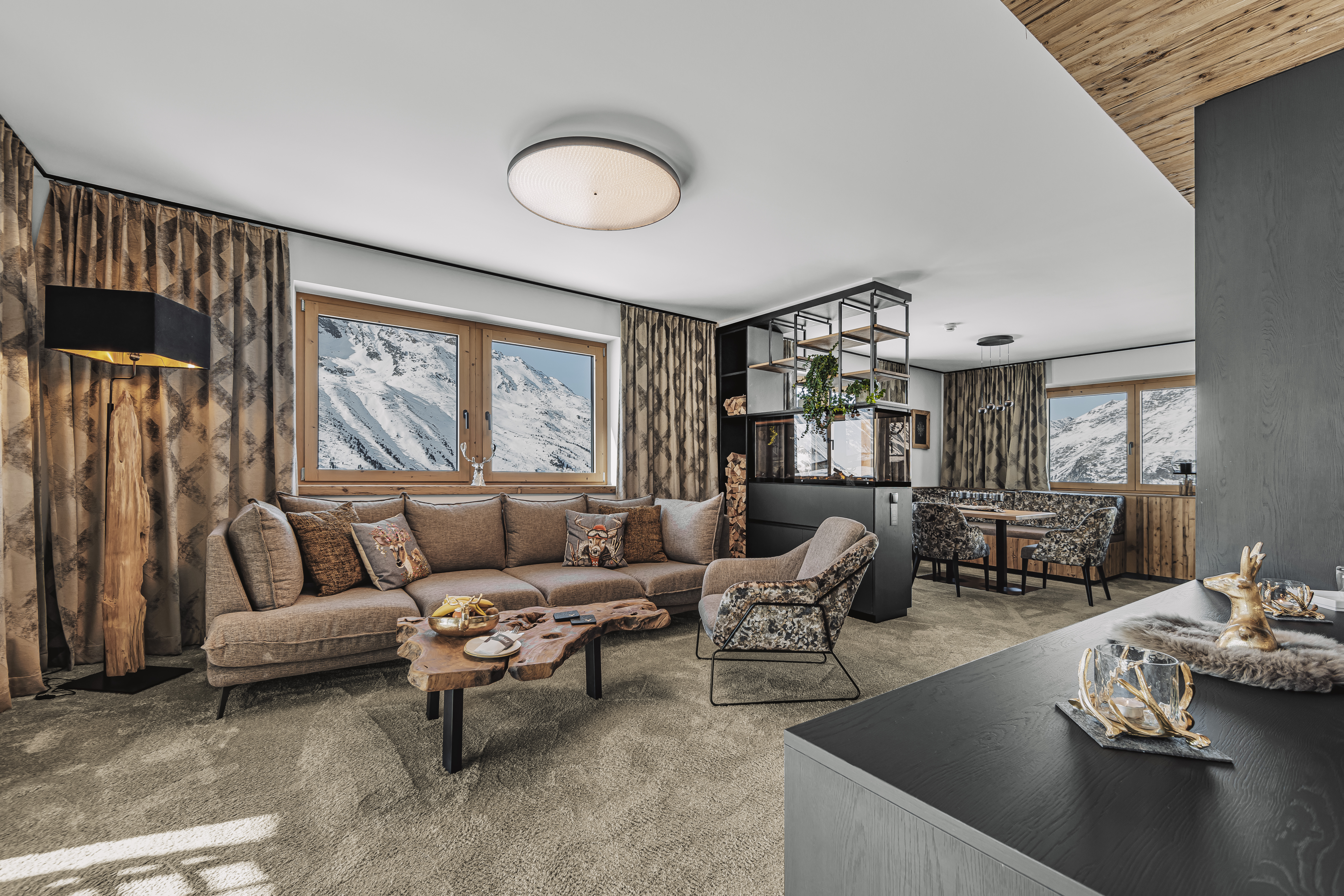 Wellnesshotel: Chalet Wohnzimmer - SKI | GOLF | WELLNESS Hotel Riml****S - Zimmer | Suiten