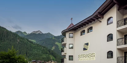 Wellnessurlaub - Pools: Sportbecken - Innsbruck - Sport & Spa Hotel Strass
