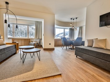 Traumhotel Alpina Zimmerkategorien Schönachtal-Turm-Suite de Lux „Herzenslust“