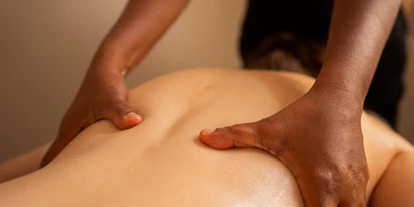 Wellnessurlaub - Klassifizierung: 4 Sterne S - Ampass - Traumhotel Alpina Adults Only Hotel Yoga Ayurveda