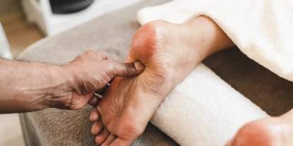 Wellnessurlaub - Klassifizierung: 4 Sterne S - Ampass - Ayurvedische Behandlung - Traumhotel Alpina Adults Only Hotel Yoga Ayurveda