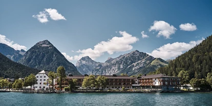 Wellnessurlaub - Klassifizierung: 4 Sterne S - Ampass - Eine Lage wie sonst keiner!
Einzigartige Lage direkt am Ufer des Achensees - aja Fürstenhaus am Achensee