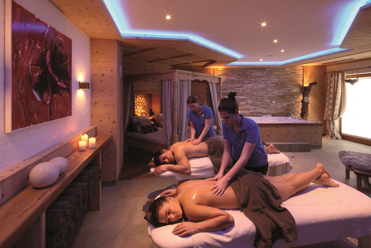 Verwöhnhotel Kristall - Wellnesshotel für Erwachsene am Achensee Massagen im Detail Wellness-Massage zu zweit