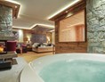 Wellnesshotel: Luxus Wellness Suiten mit eigener Sauna und Whirlpool im Zimmer - Verwöhnhotel Kristall - Wellnesshotel für Erwachsene am Achensee