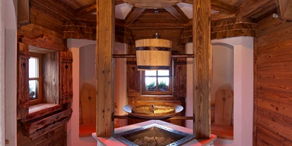 Wellnessurlaub - Fahrradverleih - Innsbruck - Kräuterstadl-Sauna auf der Kristall Wellnessalm - Verwöhnhotel Kristall - Wellnesshotel für Erwachsene am Achensee