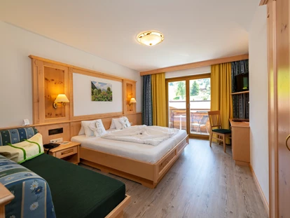 Wellnessurlaub - Ruhpolding - Zimmer Bergblick 25 m² zum Süden - Wellness & Familienhotel Kitzspitz