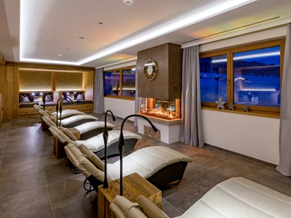 Wellnessurlaub - Ruhpolding - Ruheraum Feuer als Teil von 5 Ruheräumen - Wellness & Familienhotel Kitzspitz