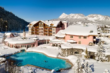 Wellnesshotel: Urlaub im Tannheimer Tal in Tirol im Wellnesshotel ...liebes Rot-Flüh mit großem Freibad - Wellnesshotel ...liebes Rot-Flüh