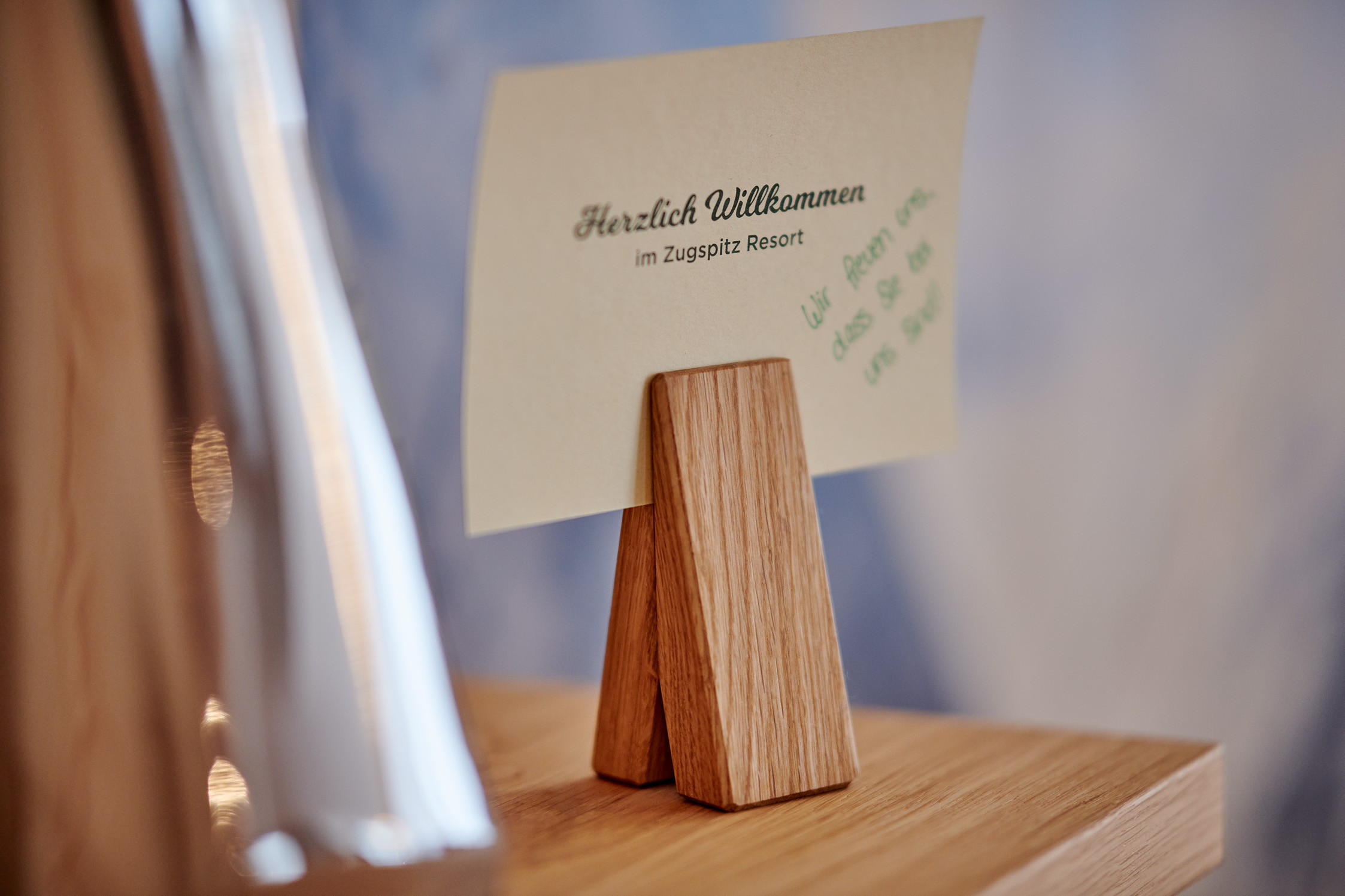 Zugspitz Resort Behandlungen im Detail Tiroler Kräuterpackung mit Teilkörpermassage