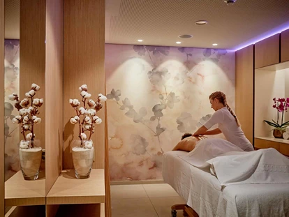 Wellnessurlaub - Preisniveau: gehoben - Boltigen - Hotel Eden Spiez Massageraum Eden Spa - Hotel Eden Spiez