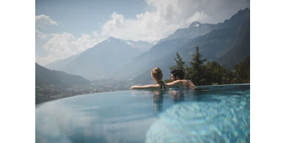 Wellnessurlaub - Dorf Tirol - Infinity Pool - Hotel Sonnbichl