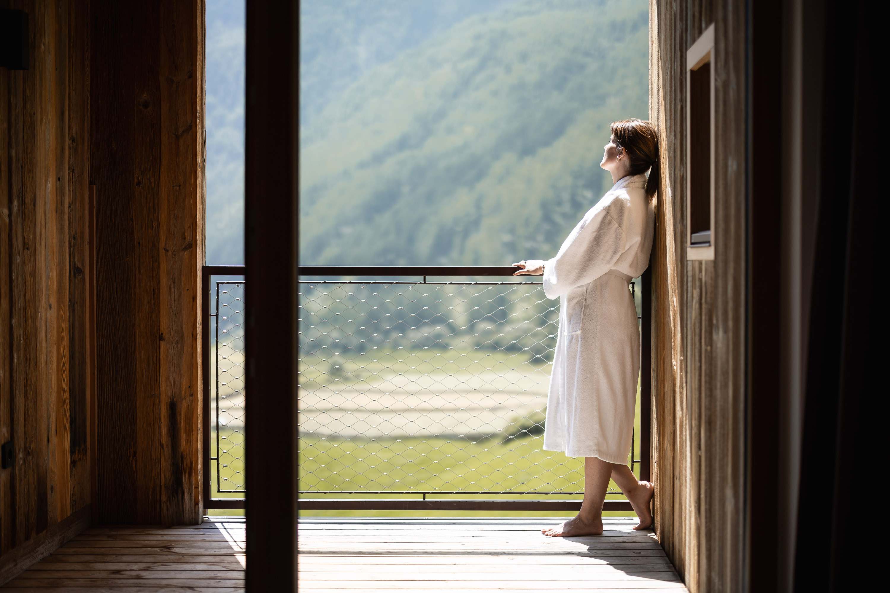 Wellnessurlaub - Marling - Die Natursuiten eröffnen weite Blicke übers Tal bis zu den Bergspitzen - Hotel TONZHAUS