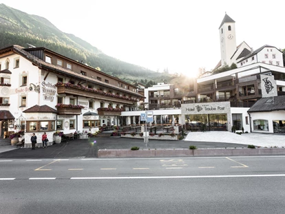 Wellnessurlaub - Dorf Tirol - Aktiv- und Wellnesshotel Traube Post in Graun - Aktiv und Wellnesshotel Traube Post ****