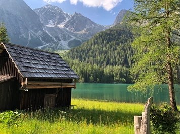 Mirabell Dolomites Hotel Luxury Ayurveda & Spa Ausflugsziele Antholzer See - Rundwanderung