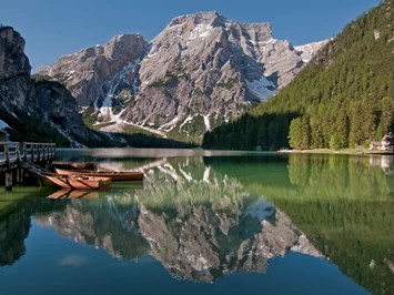 Mirabell Dolomites Hotel Luxury Ayurveda & Spa Ausflugsziele Pragser Wildsee - Rundwanderung