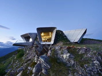 Mirabell Dolomites Hotel Luxury Ayurveda & Spa Ausflugsziele Der Kronplatz - Mirabell's Hausberg