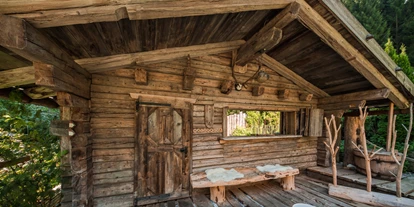 Wellnessurlaub - Dorf Tirol - Waldsauna  - Naturhotel Rainer