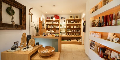 Wellnessurlaub - Dorf Tirol - Naturea - Shop  - Naturhotel Rainer
