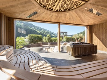 Quellenhof Luxury Resort Passeier Saunen und Bäder im Detail Rooftop-Sauna
